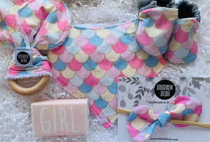 Scales Baby Girl Bow Bundle