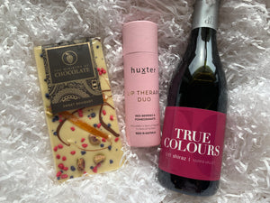 White Shiraz Lips Hamper