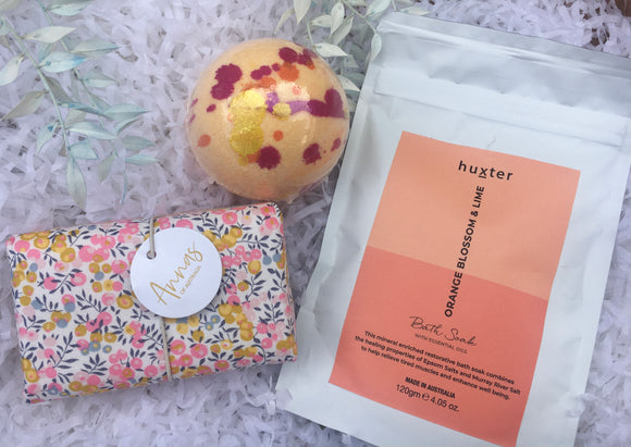 Blossom Soap and Bath Bomb Mini Gift Pack
