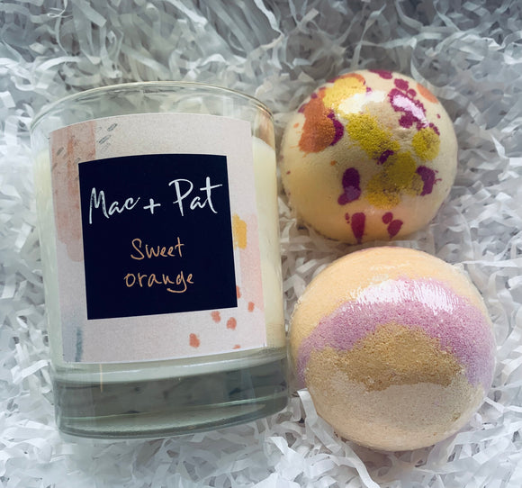 Candle and Bath Bombs Gift Pack